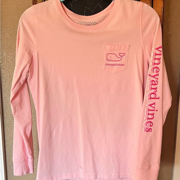 Vineyard Vines Tee. - Picture 2 of 4